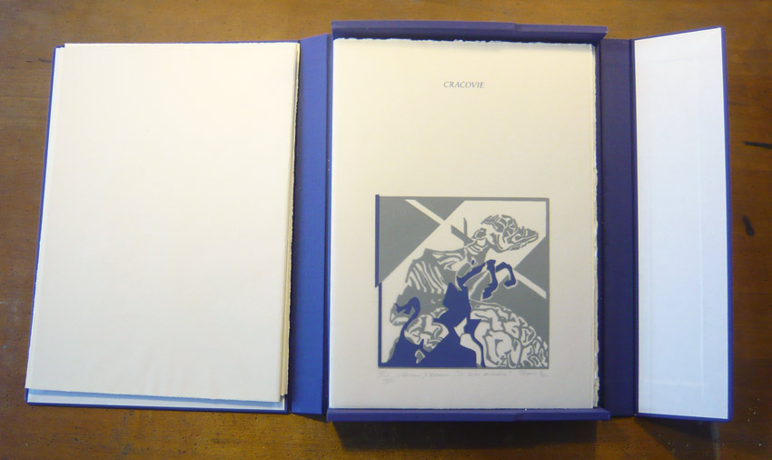     le coffret ouvert / s&eacute;rigraphie sur calque d&#039;un d&eacute;tail de l&#039;illustration